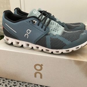On Cloud 5 shoes